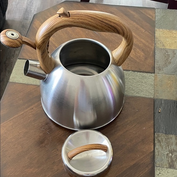 Stainless Steel Kettle with Wooden Handle - Picture 3 of 5